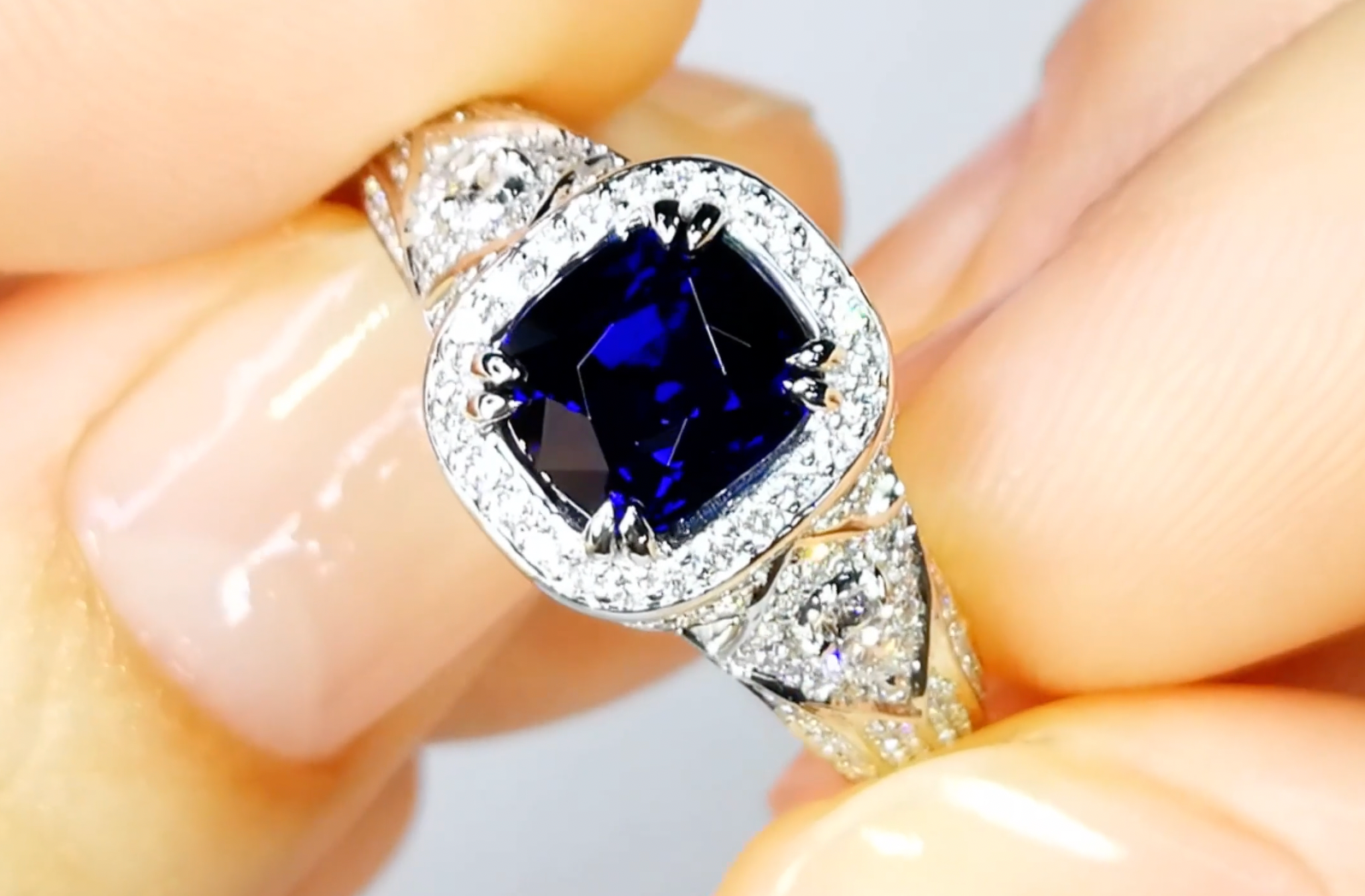 2.03ct Unheated Ceylon Royal Blue Sapphire Ring with D Flawless Diamonds set in 18K White Gold