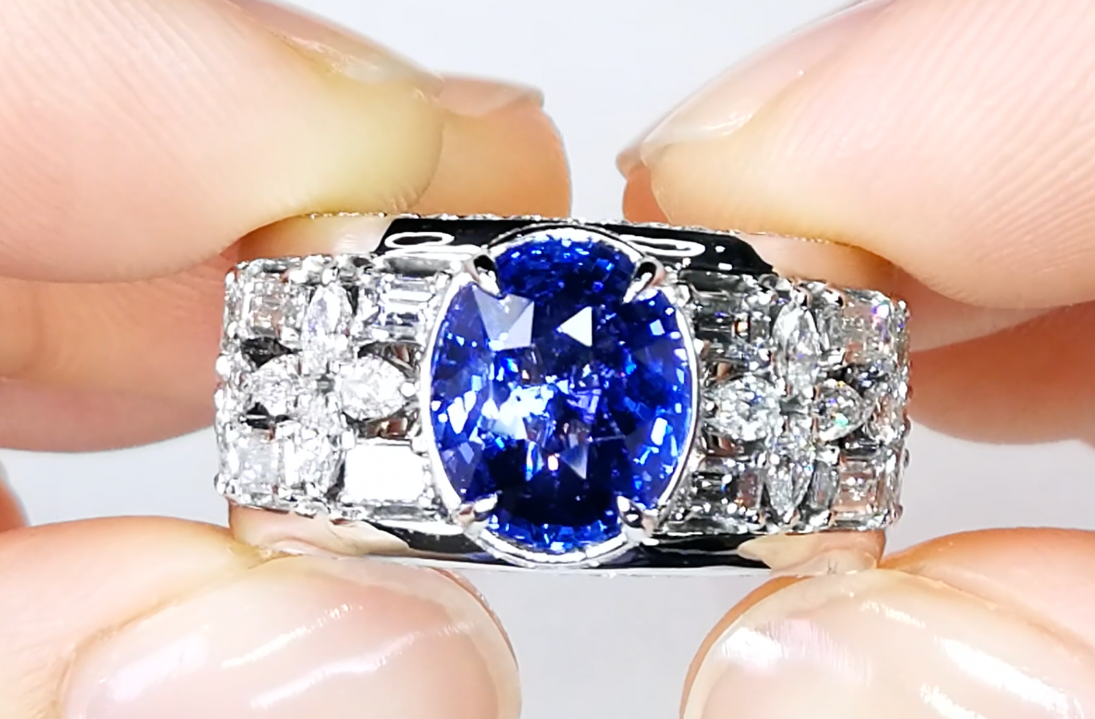 4.08ct Unheated Ceylon Blue Sapphire Ring with D Flawless Diamonds set in 18K White Gold