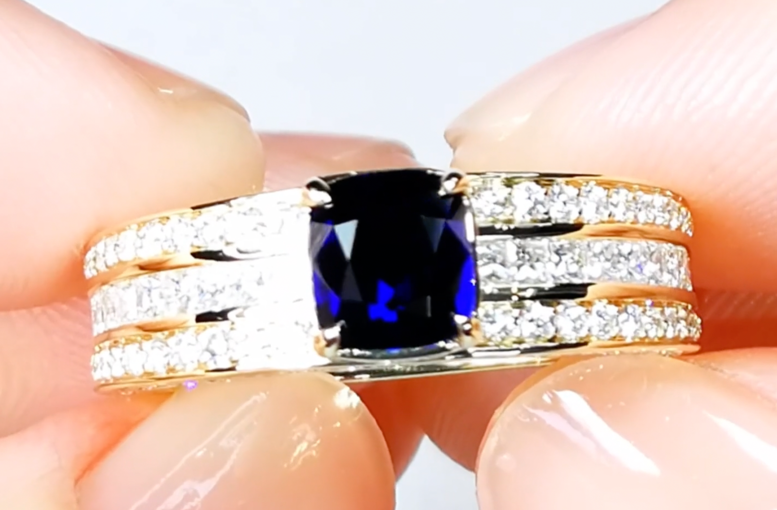 1.52ct Unheated Royal Blue Sapphire Ring with D Flawless Diamonds set in 18K Yellow Gold