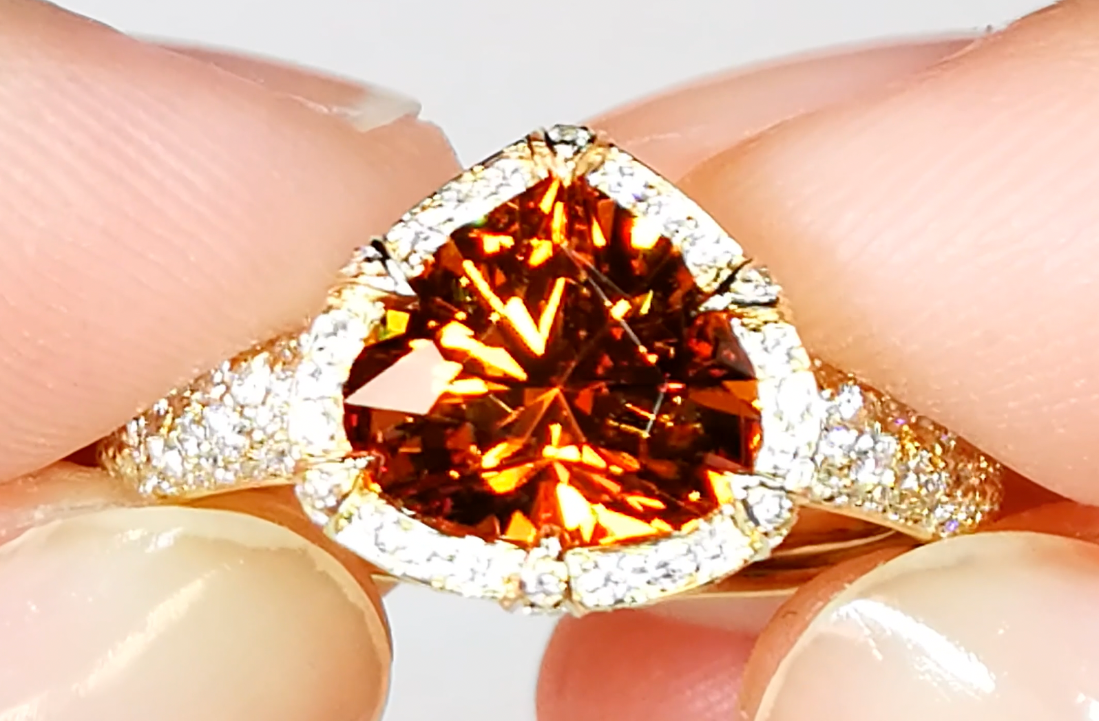 2.95ct Neon Mandarin Garnet Ring with D Flawless Diamonds set in 18K Yellow Gold