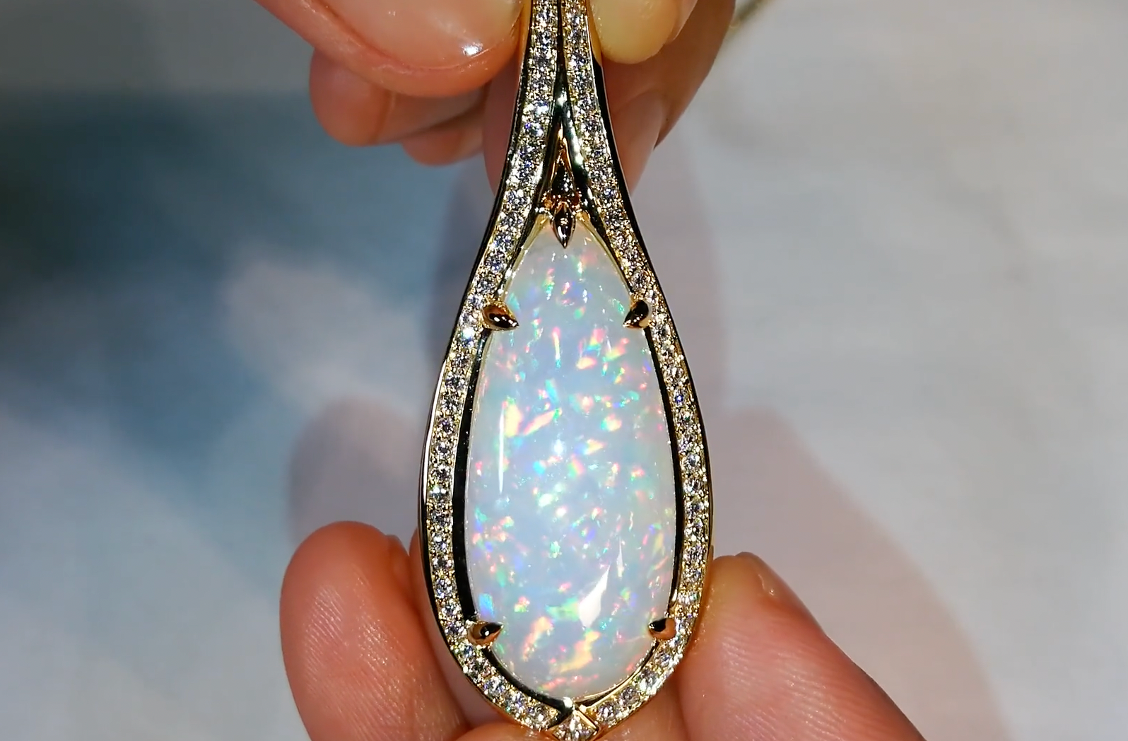 17.65ct Opal Necklace with D Flawless Diamonds set in 18K Yellow Gold