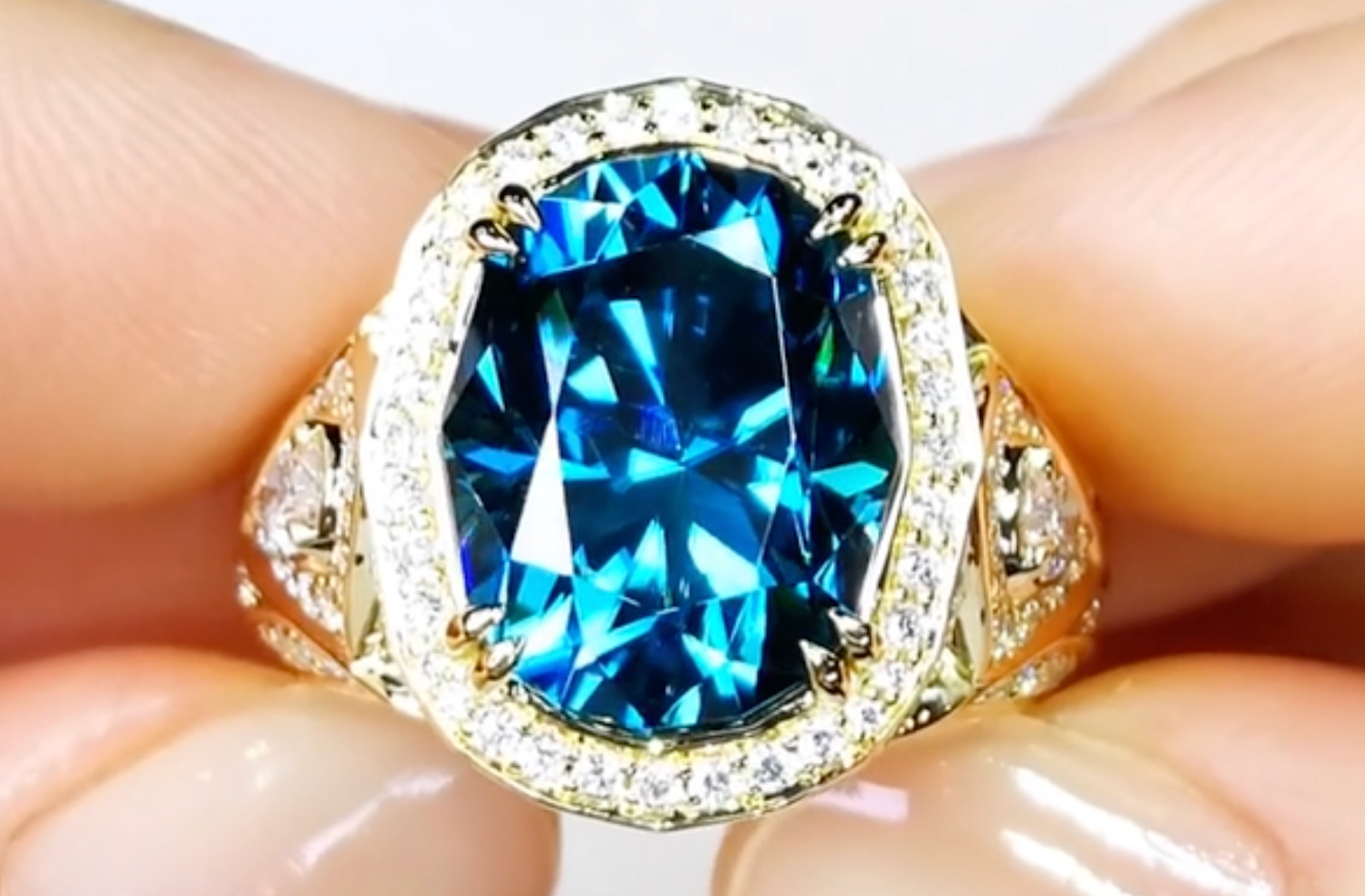 13.58ct Blue Zircon Ring with D Flawless Diamonds set in 18K Yellow Gold