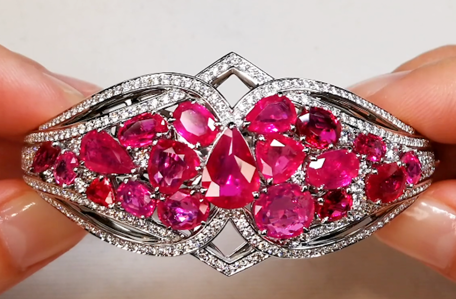 17.34ct Unheated Balas Ruby Bangle with D Flawless Diamonds set in 18K White Gold