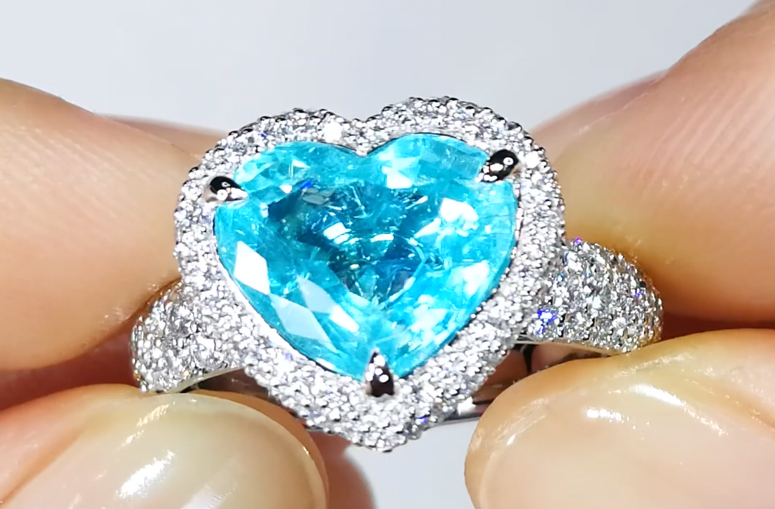 Neon Paraiba Tourmaline Ring with D Flawless Diamonds set in 18K White Gold