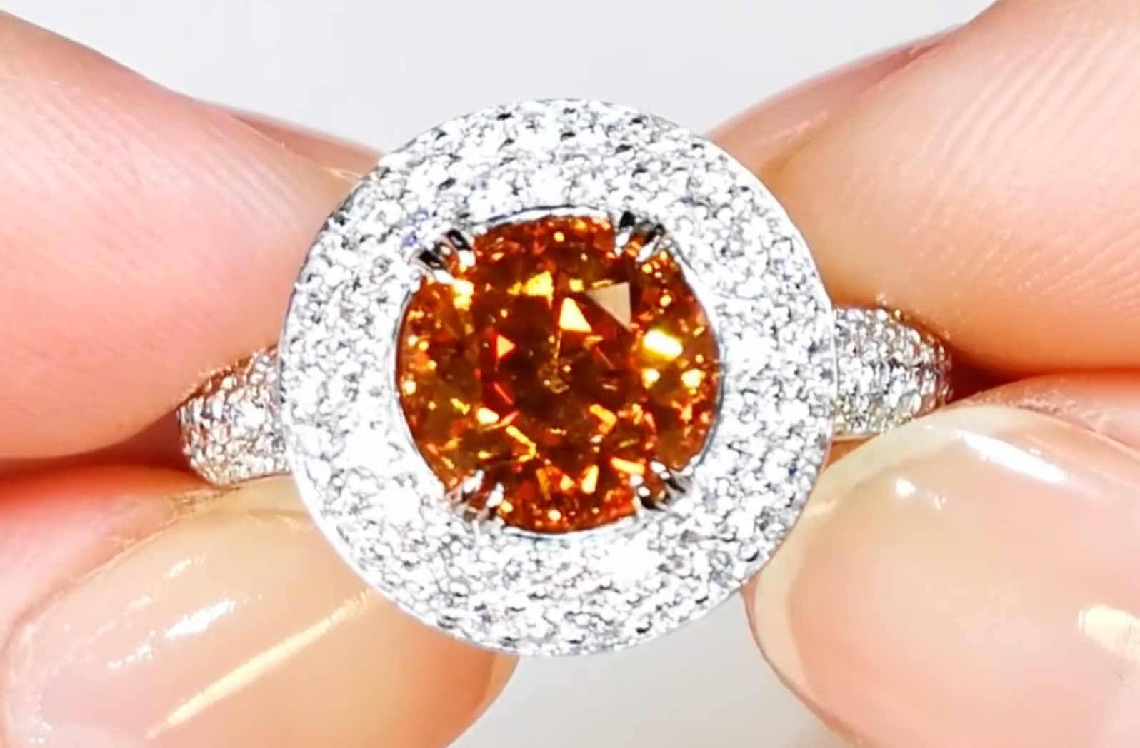 Neon Fanta Namibian Garnet Ring with D Flawless Diamonds set in 18K White Gold