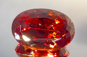 31.70ct Record Namibian Mandarin Garnet Ring with D Flawless Diamonds set in 18K Yellow Gold