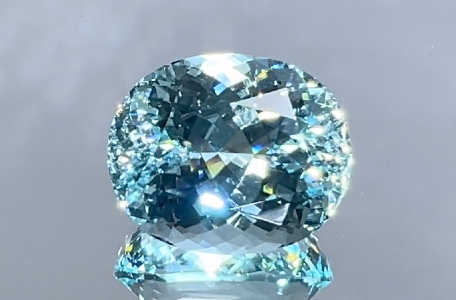 20.65ct Unheated Paraiba Tourmaline Ring with D Flawless Diamonds set in 18K White Gold