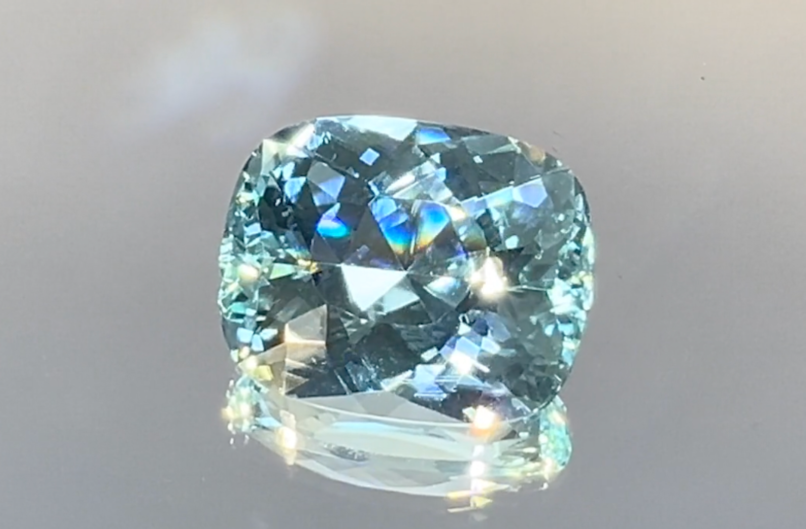 13.45ct Paraiba Tourmaline Ring with D Flawless Diamonds set in 18K Yellow Gold
