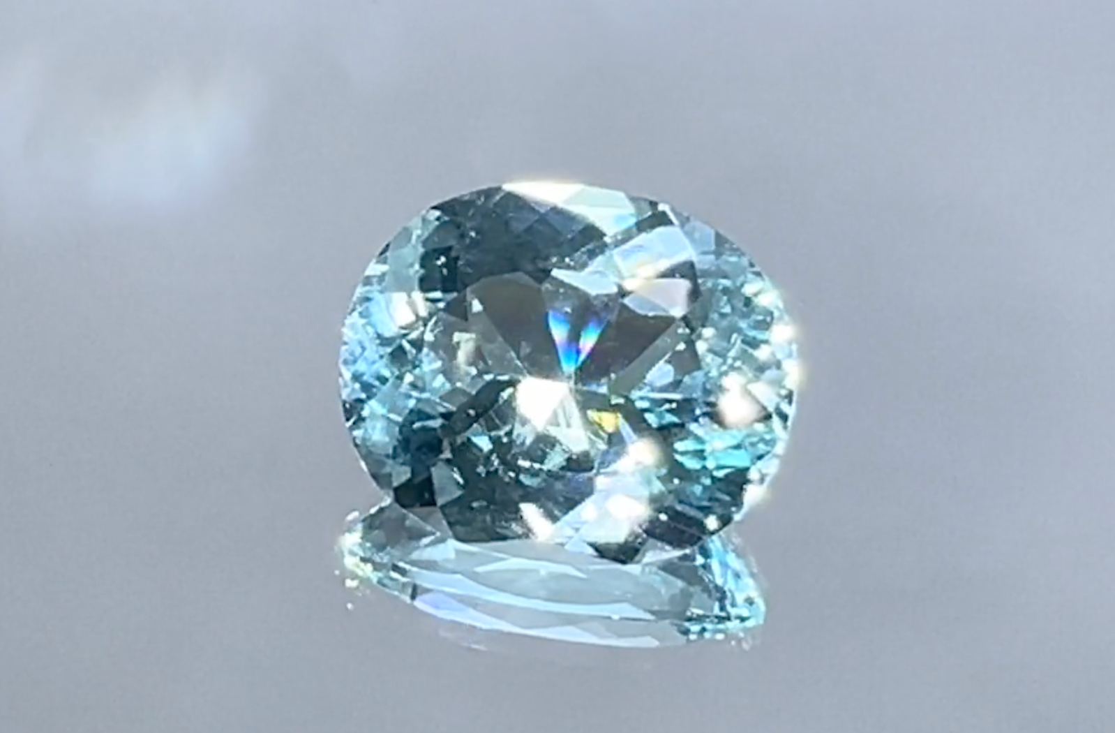 8.27ct Paraiba Tourmaline Ring with D Flawless Diamonds set in 18K Yellow Gold