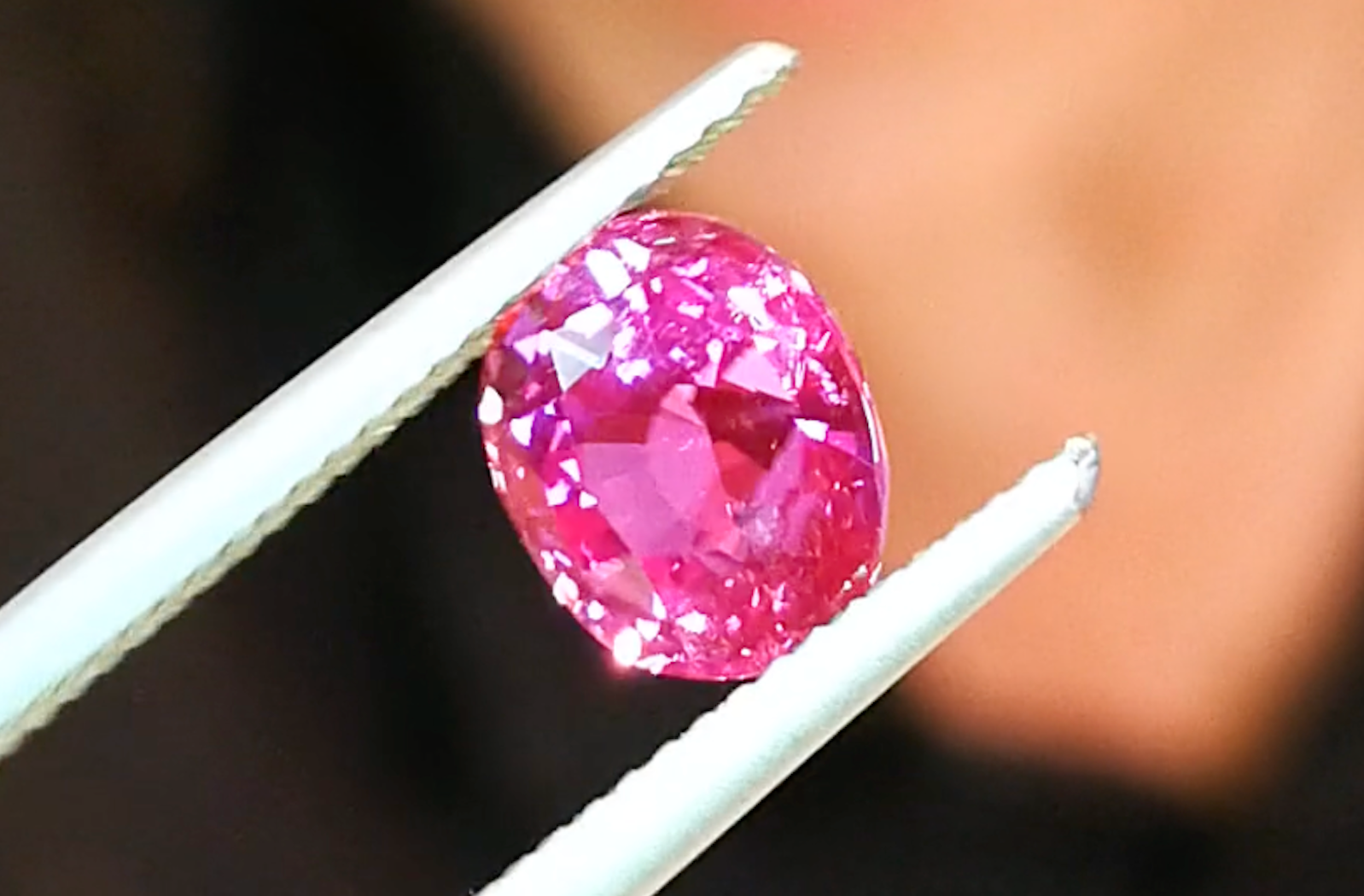 2.50ct Unheated Vivid Hot Pink Sapphire Ring with D Flawless Diamonds set in 18K White Gold