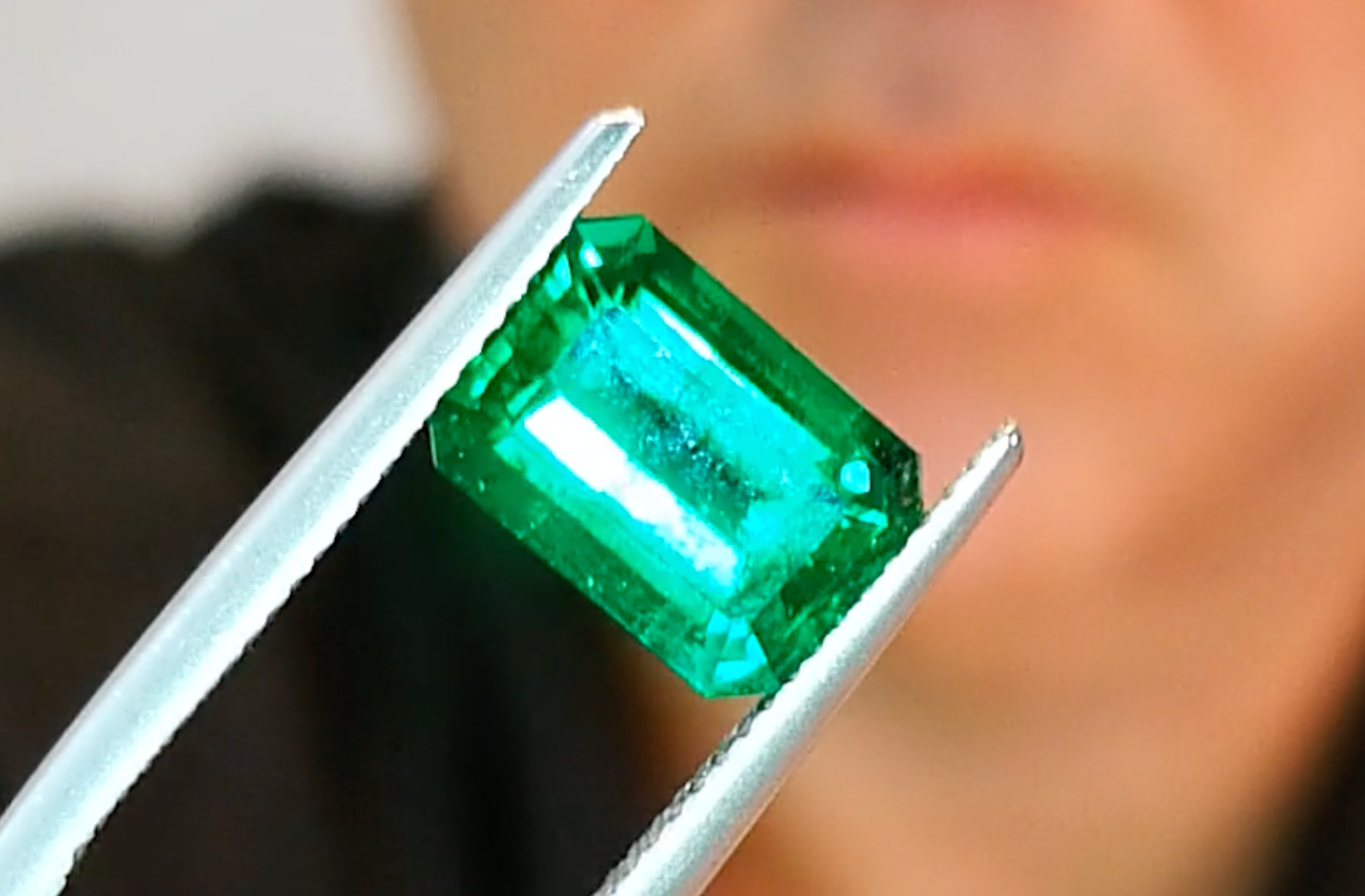 2.99ct Gubelin Certified Old World Muzo Colombian Emerald Ring with D Flawless Diamonds set in 18K Yellow Gold