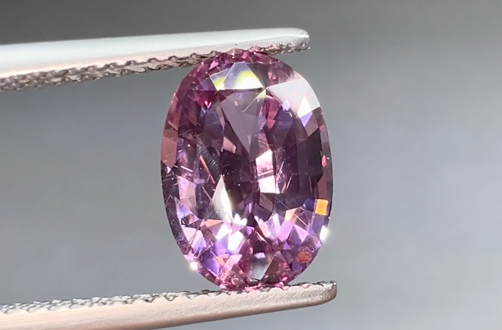 3.00ct Pink Spinel Ring with D Flawless Diamonds set in 18K Yellow Gold