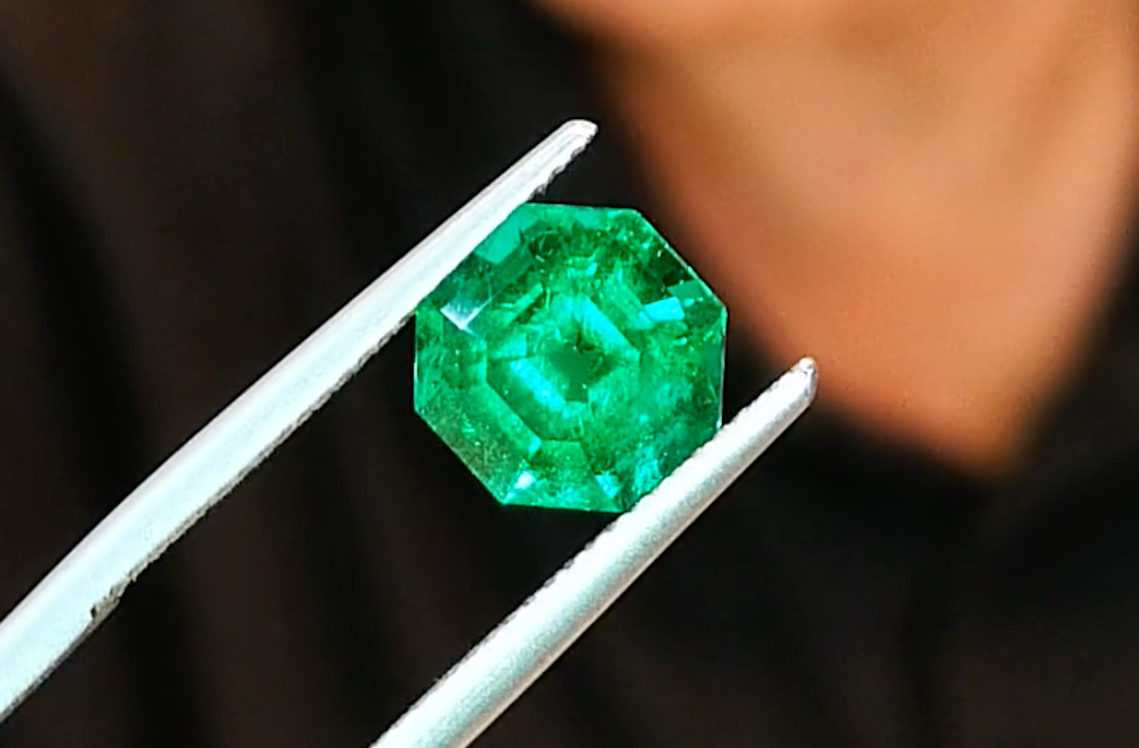2.69ct Old World Muzo Colombian Emerald Ring with D Flawless Diamonds set in 18K White Gold