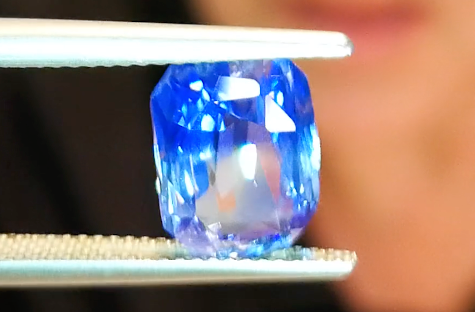 6.04ct Unheated Bi Color Ceylon Sapphire Ring with D Flawless Diamonds set in 18K White Gold