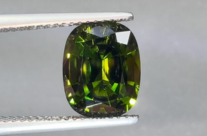 4.40ct Loope Clean Namibian Demantoid Ring with D Flawless Diamonds set in 18K Yellow Gold