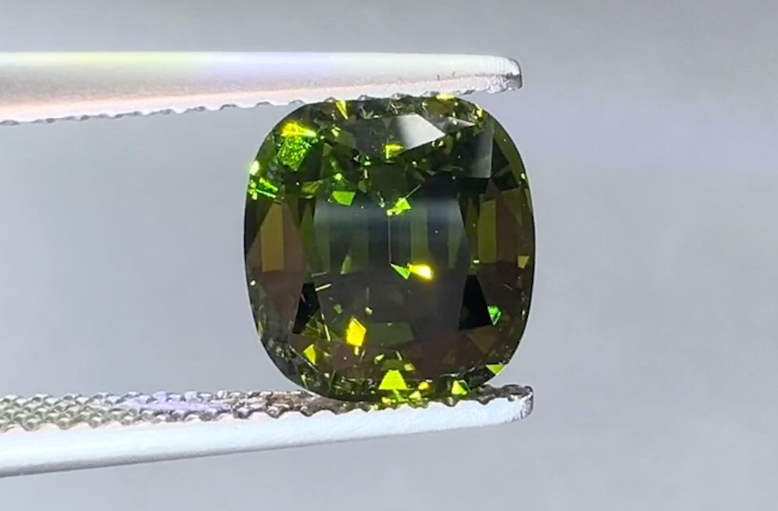 3.11ct Loope Clean Namibian Demantoid Ring with D Flawless Diamonds set in 18K Yellow Gold