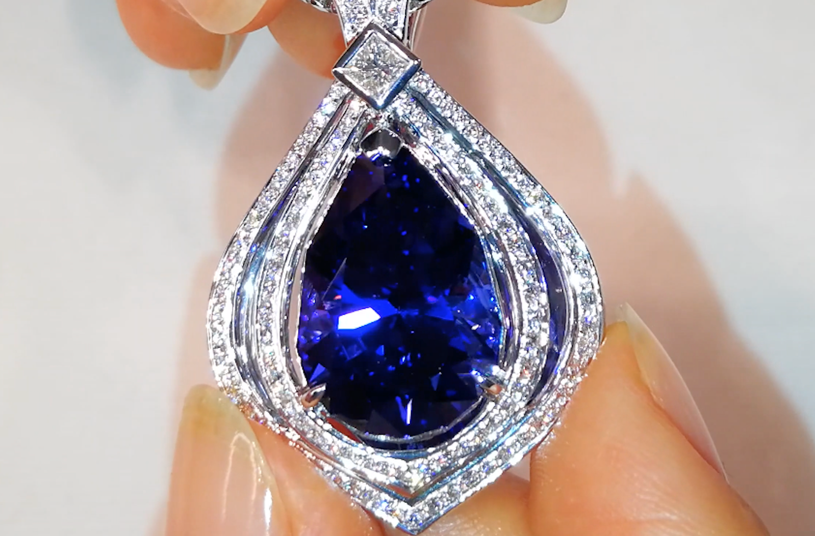 12.67ct Tanzanite Necklace with D Flawless Diamonds set in 18K White Gold