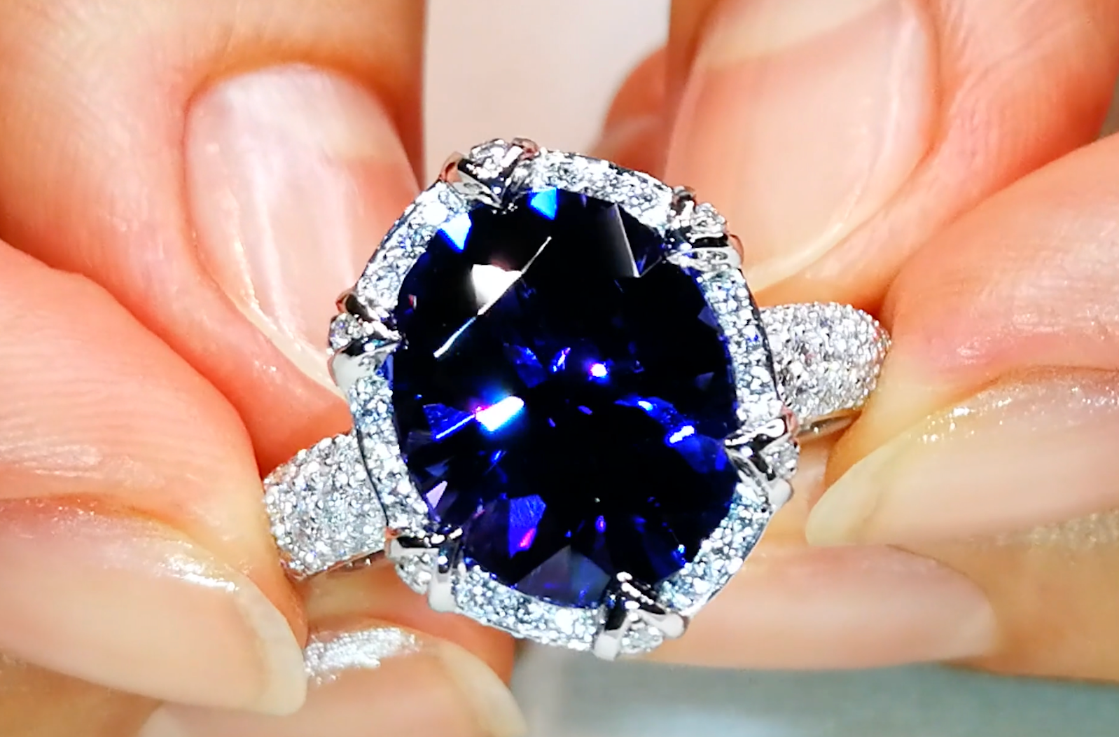 5.66ct Tanzanite Ring with D Flawless Diamonds set in Platinum