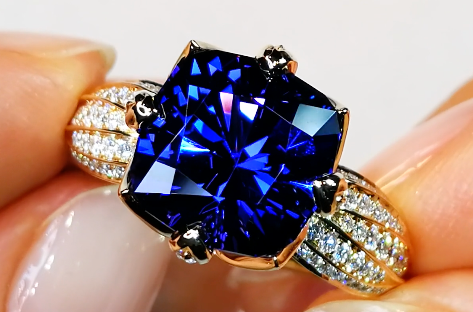 6.44ct Tanzanite Ring with D Flawless Diamonds set in 18K Yellow Gold
