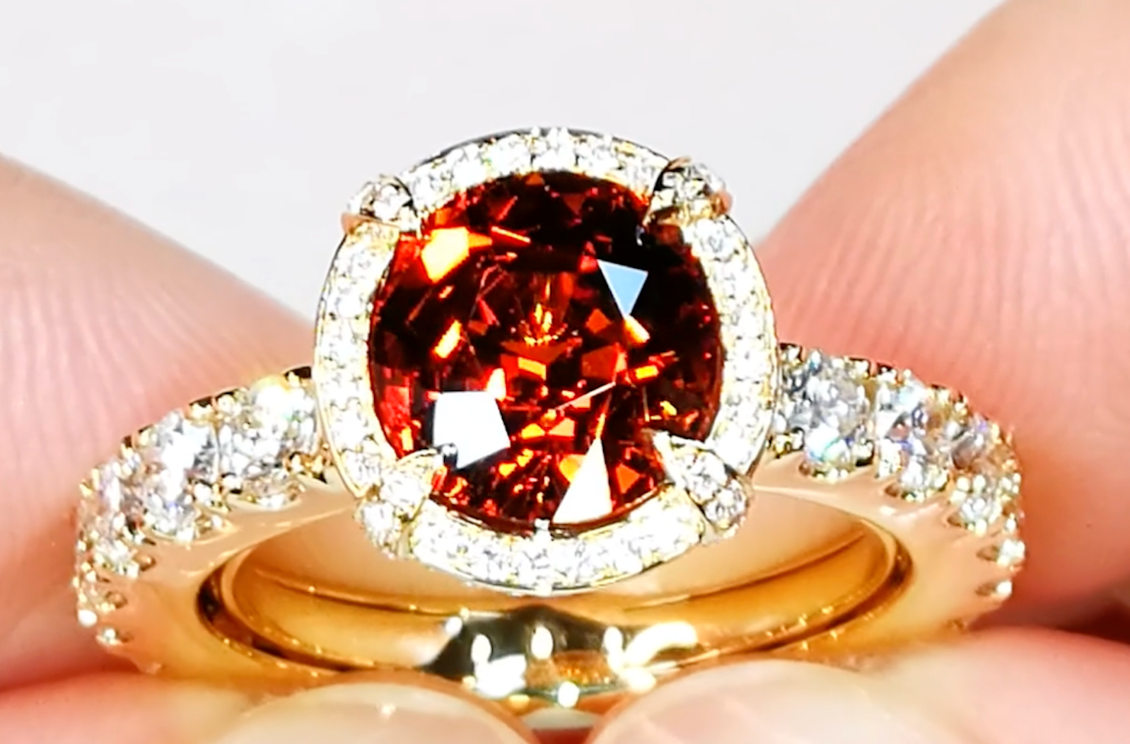 4.25ct Mandarin Garnet Ring with D Flawless Diamonds set in 18K Yellow Gold