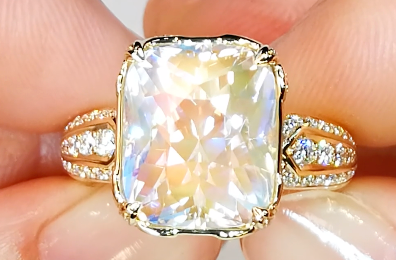 9.57ct Rainbow Moonstone Ring with D Flawless Diamonds set in 18K Yellow Gold