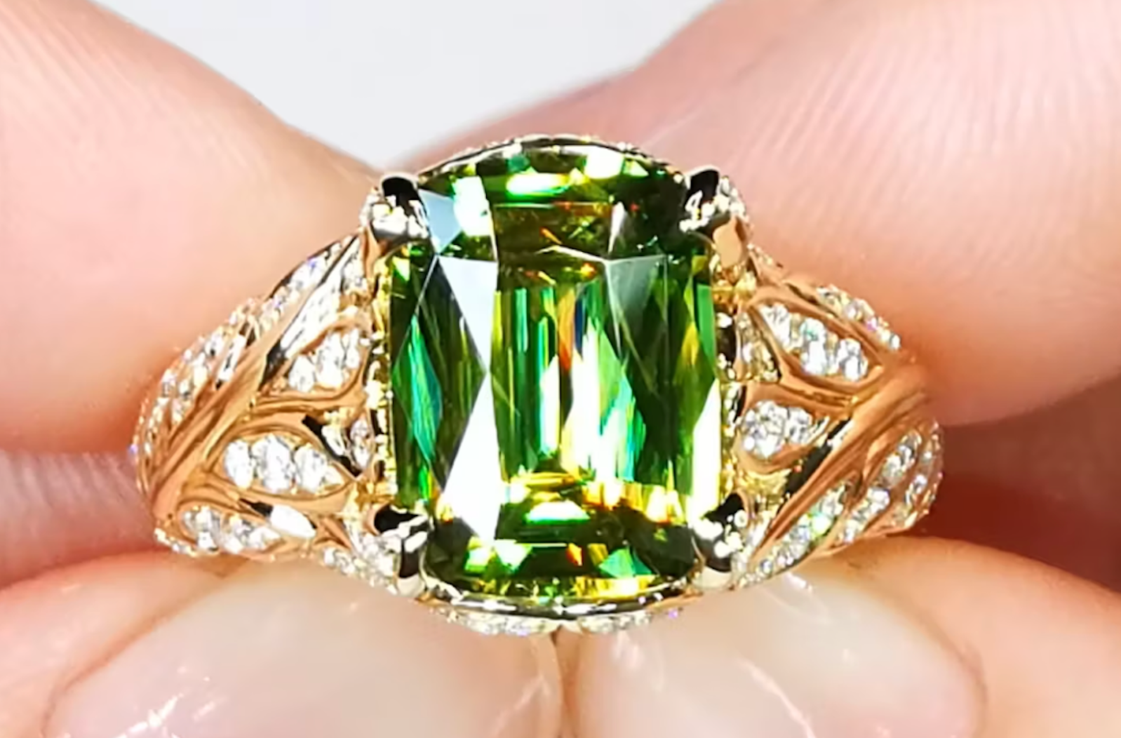 4.53ct Green Sphene Ring with D Flawless Diamonds set in 18K Yellow Gold