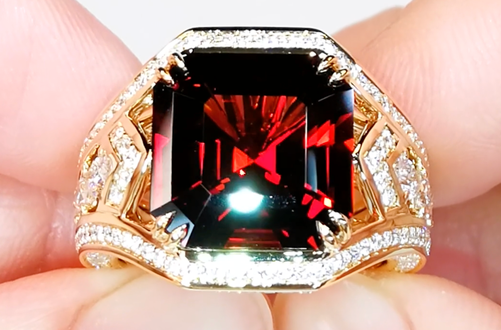 10.15ct Malaya Garnet Ring with D Flawless Diamonds set in 18K Yellow Gold