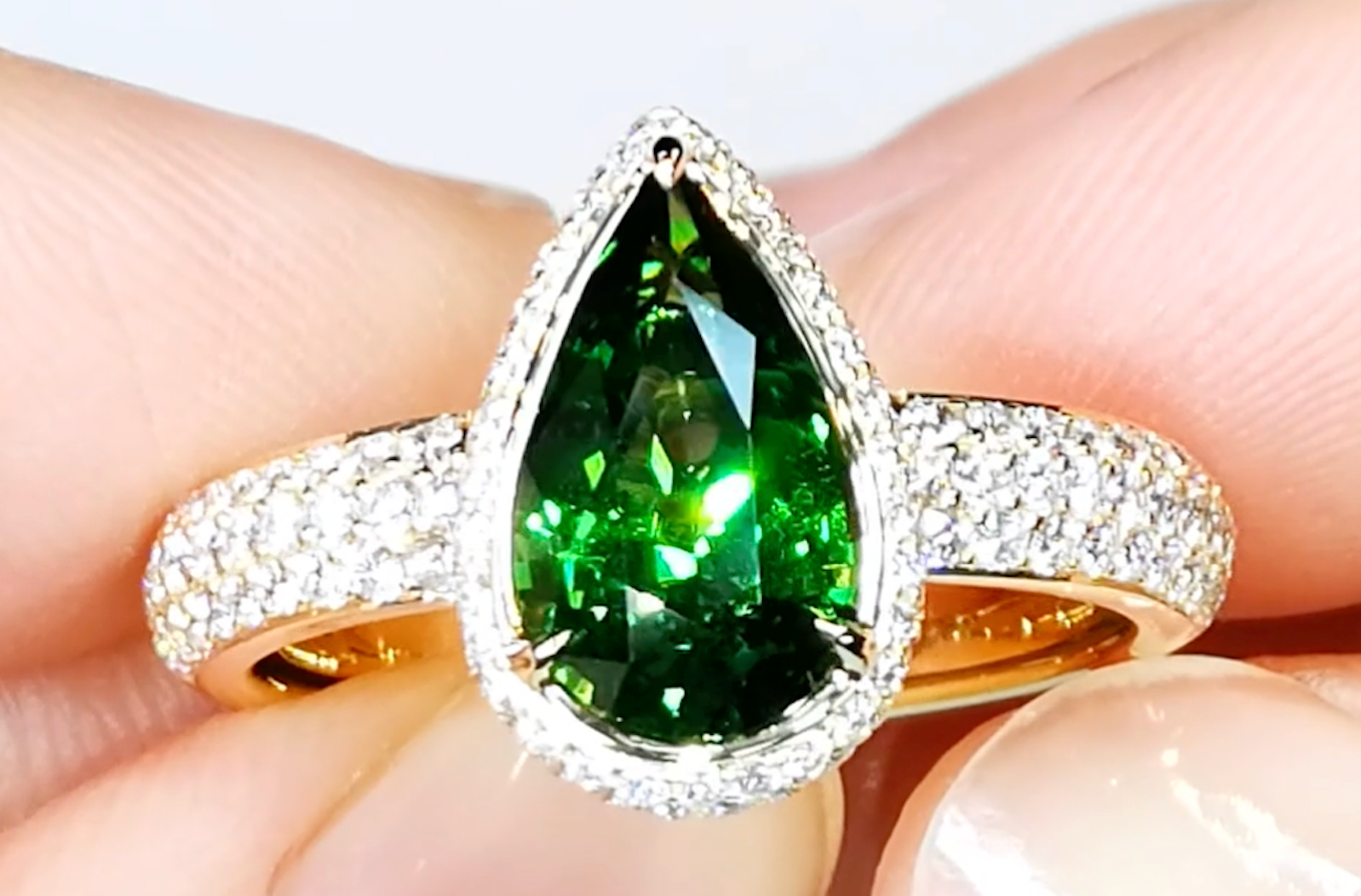 2.43ct Tsavorite Garnet Ring with D Flawless Diamonds set in 18K Yellow Gold