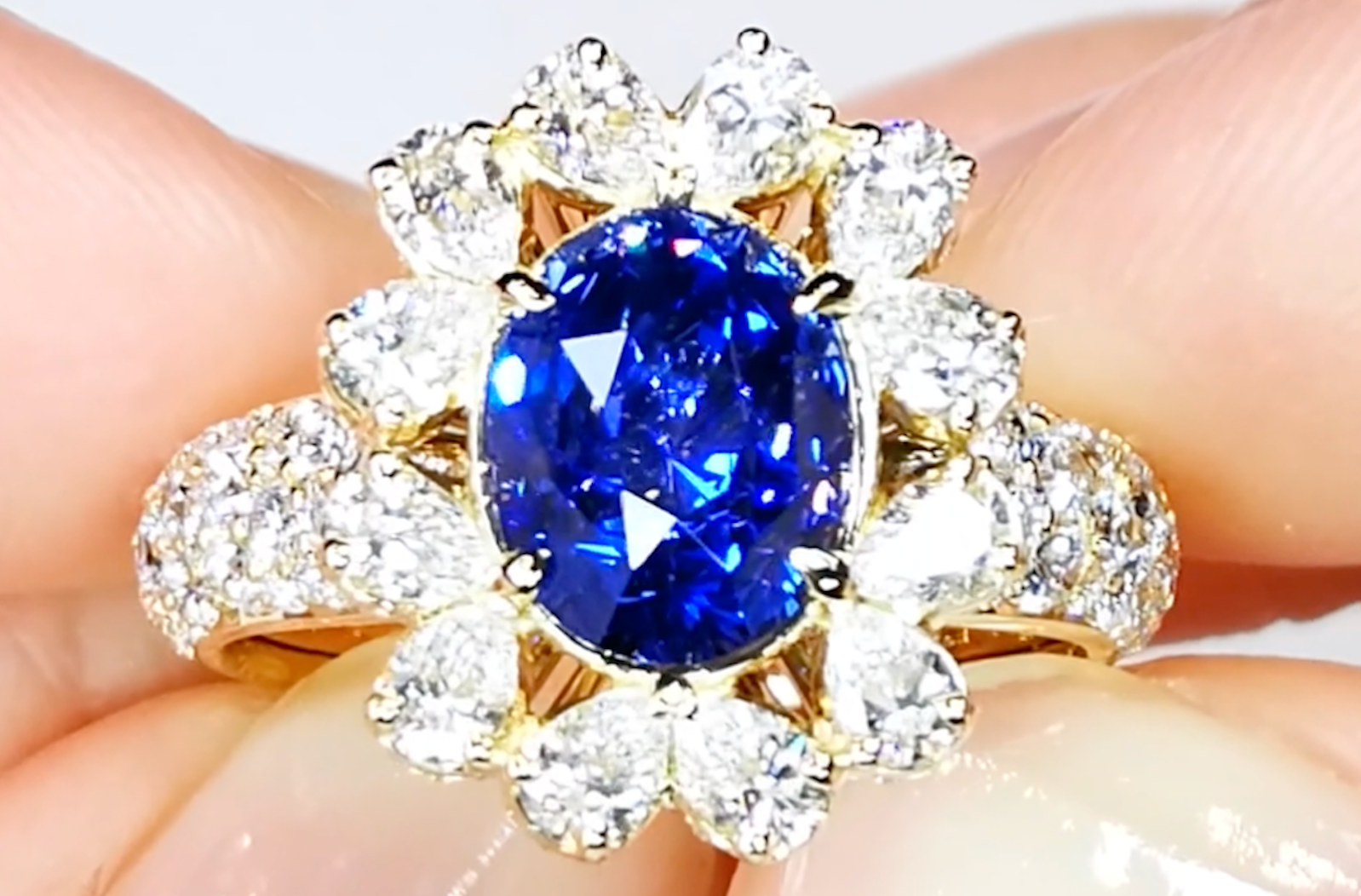 4.10ct Unheated Ceylon Royal Blue Sapphire Ring with D Flawless Diamonds set in 18K Yellow Gold