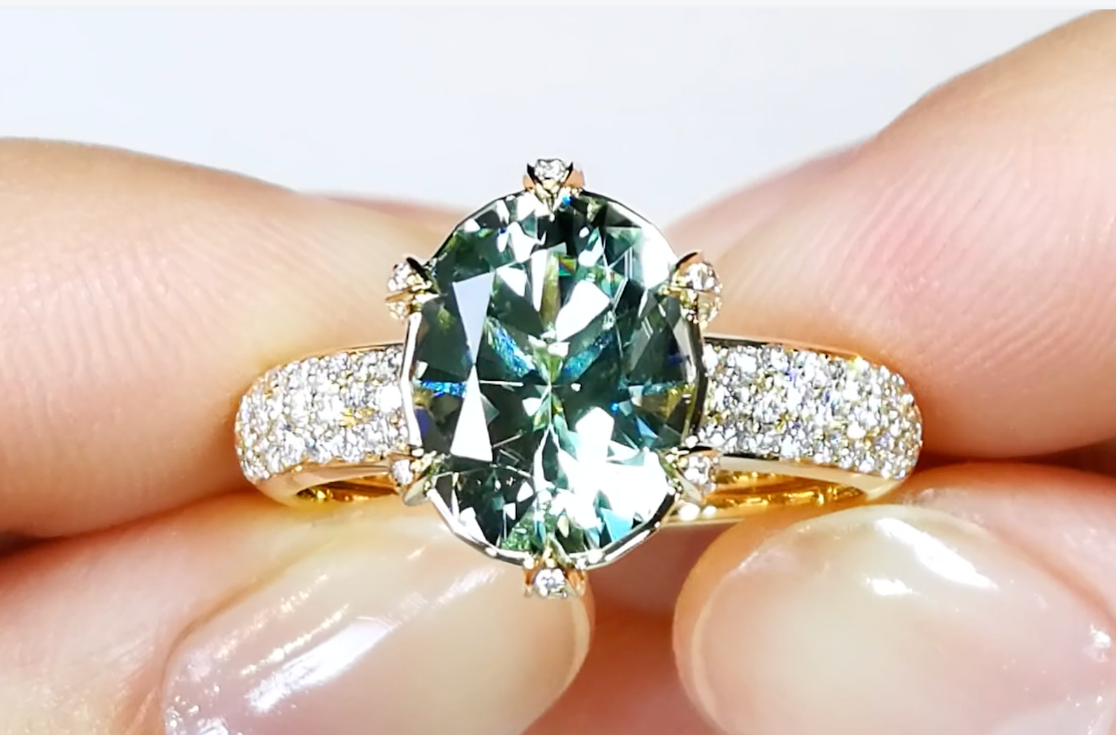 3.50ct Neon Tourmaline Ring with D Flawless Diamonds set in 18K Yellow Gold