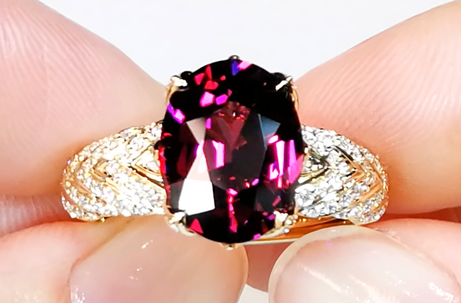5.06ct Magenta Garnet Ring with D Flawless Diamonds set in 18K Yellow Gold