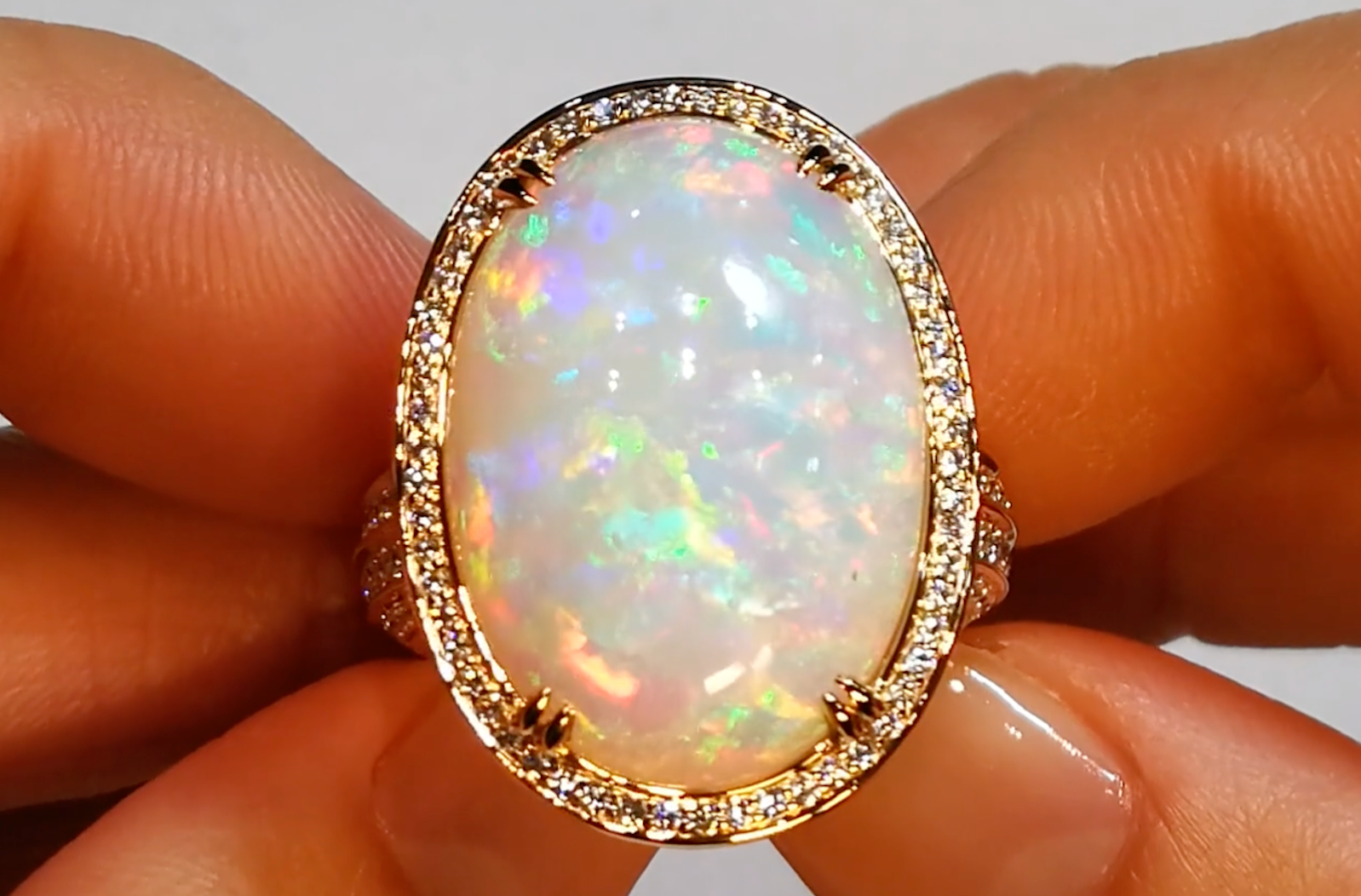 15.60ct Opal Ring with D Flawless Diamonds set in 18K Yellow Gold