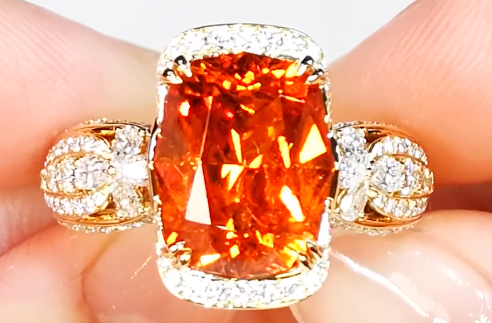 9.87ct Neon Mandarin Garnet Ring with D Flawless Diamonds set in 18K Yellow Gold