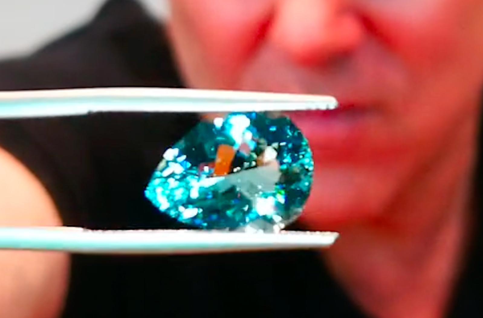 5.28ct Unheated Baby Lumina Paraiba Tourmaline Ring with D Flawless Diamond set in 18K Gold