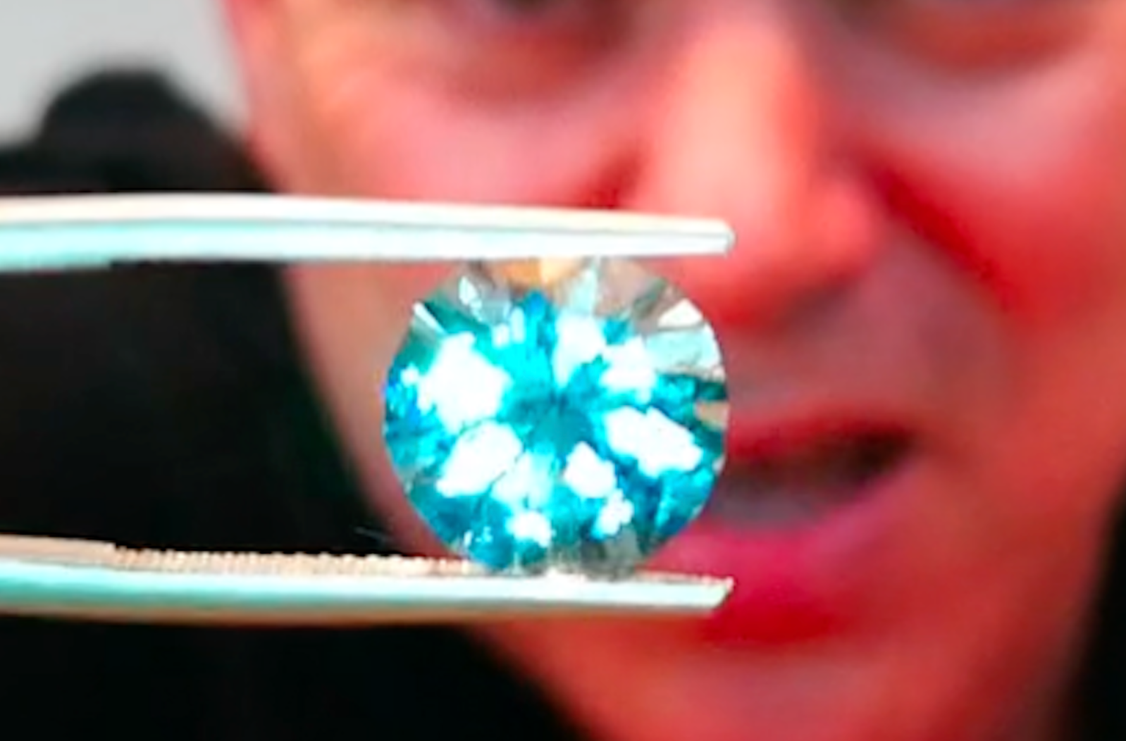 5.08ct Unheated Baby Lumina Paraiba Tourmaline Ring with D Flawless Diamond set in 18K Gold