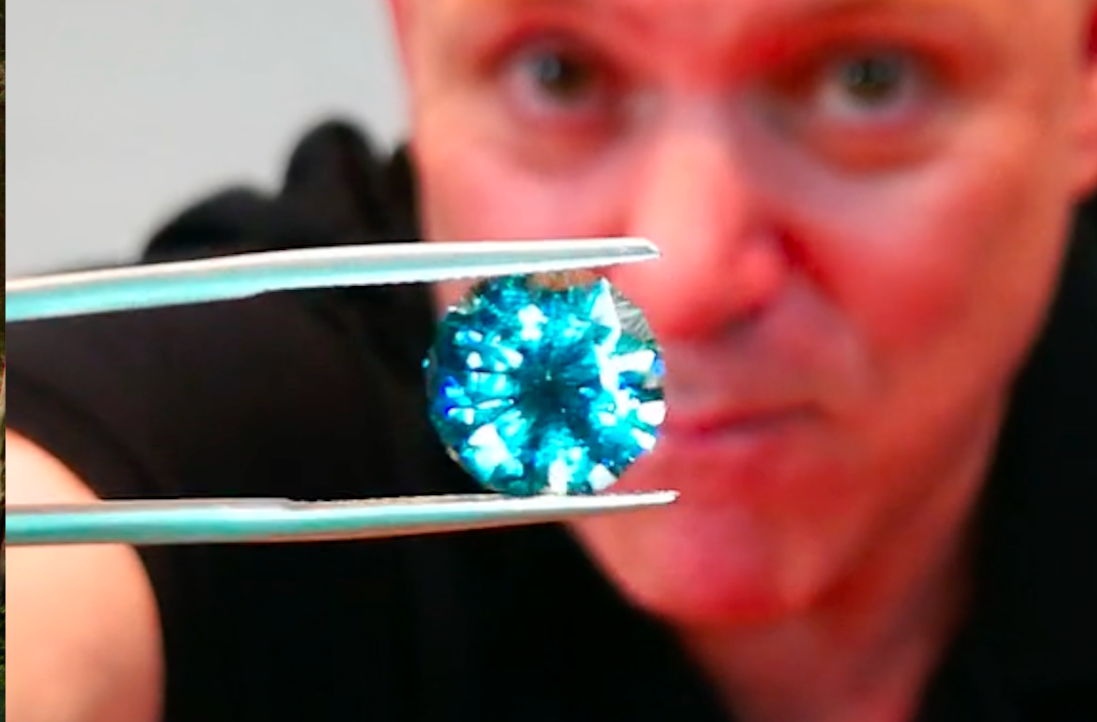 6.24ct Unheated Baby Lumina Flawless Paraiba Tourmaline Ring with D Flawless Diamond set in 18K Gold