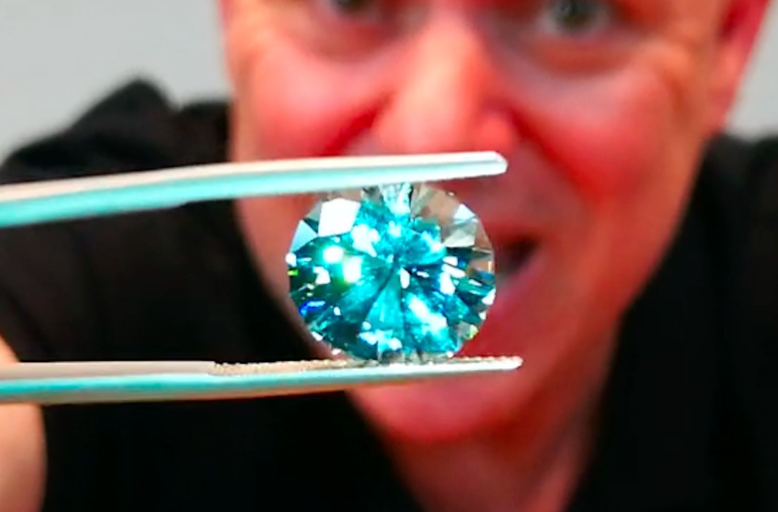 8.08ct Unheated Baby Lumina Paraiba Tourmaline Ring with D Flawless Diamond set in 18K Gold