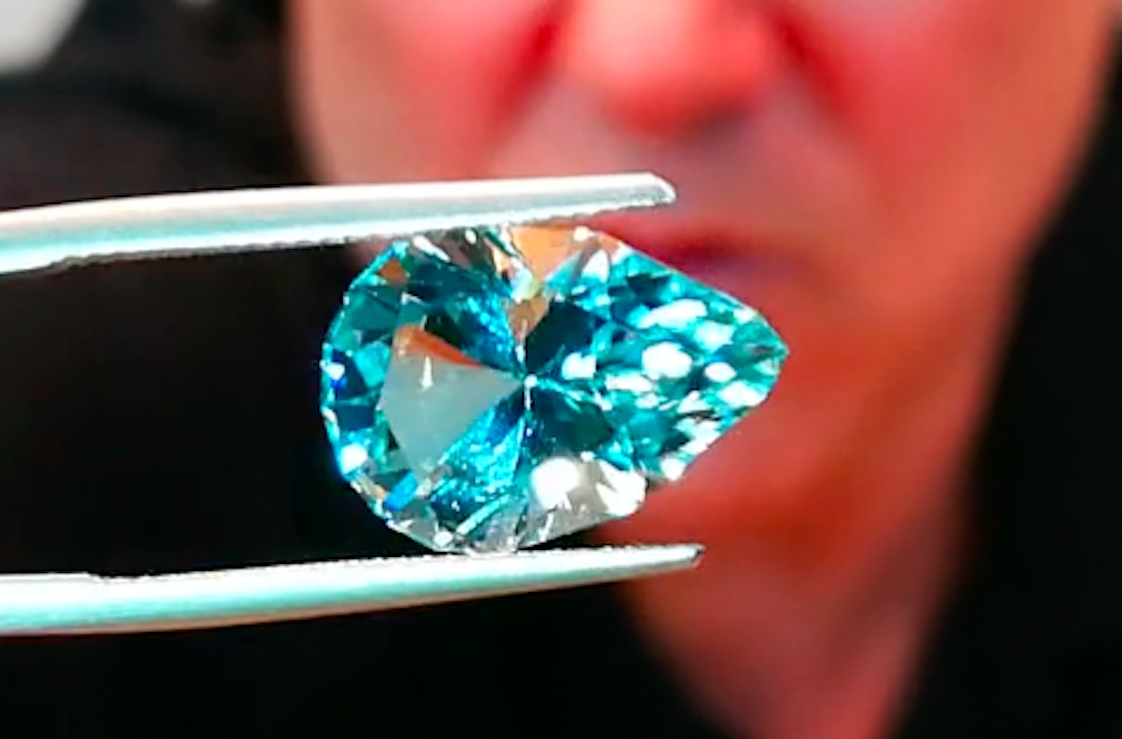 8.76ct Unheated Baby Lumina Flawless Paraiba Tourmaline Ring with D Flawless Diamond set in 18K Gold