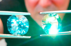 12.37ct Unheated Baby Lumina Flawless Paraiba Tourmaline Earring with D Flawless Diamond set in 18K Gold