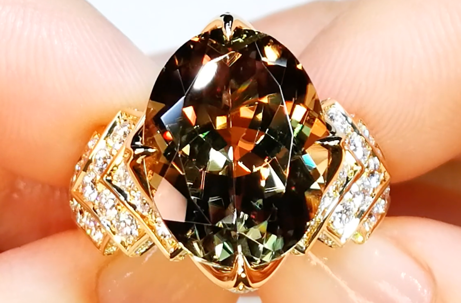 11.44ct Zultanite Ring with D Flawless Diamonds set in 18K Yellow Gold