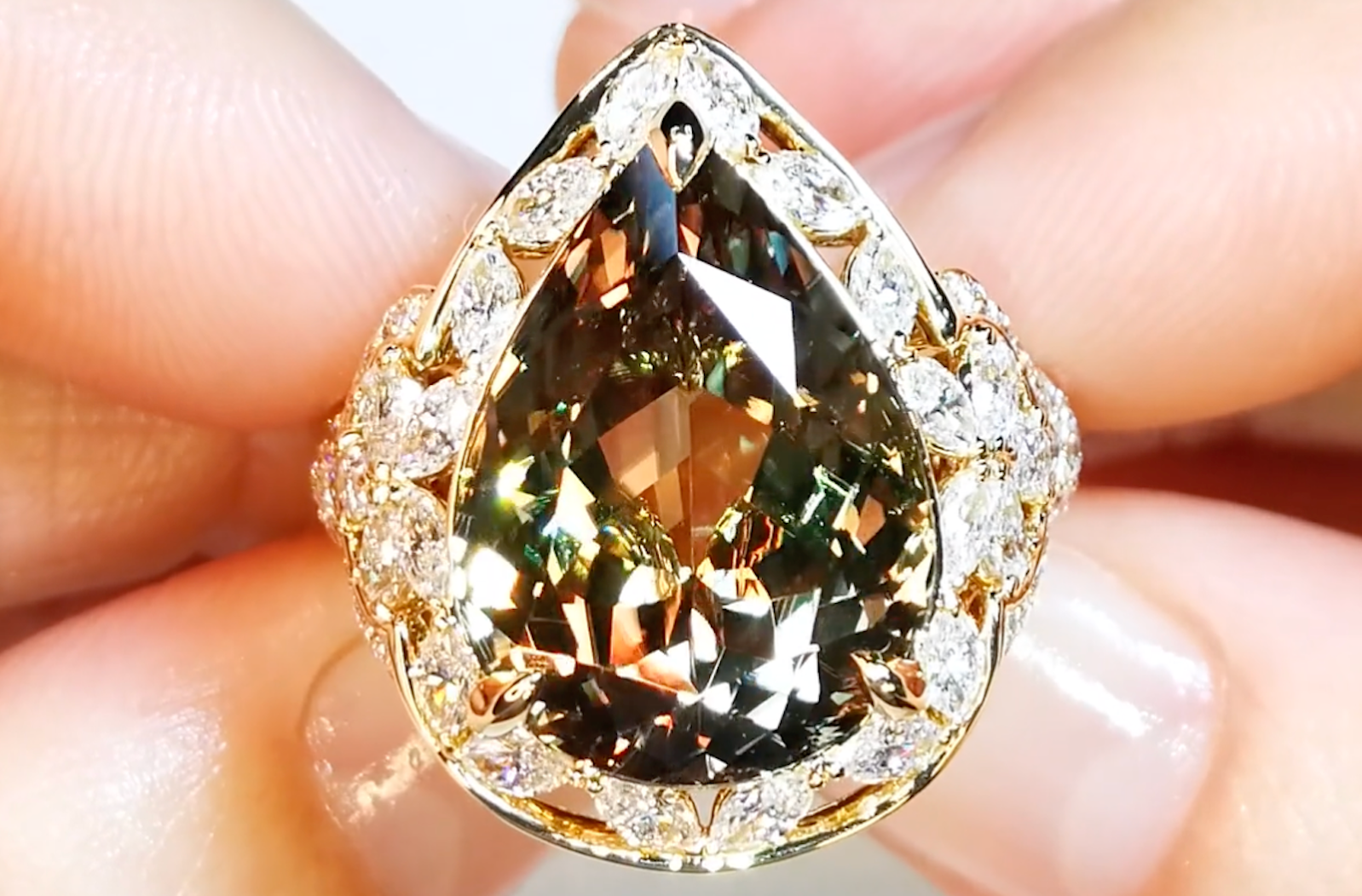 13.72ct Zultanite Ring with D Flawless Diamonds set in 18K Yellow Gold