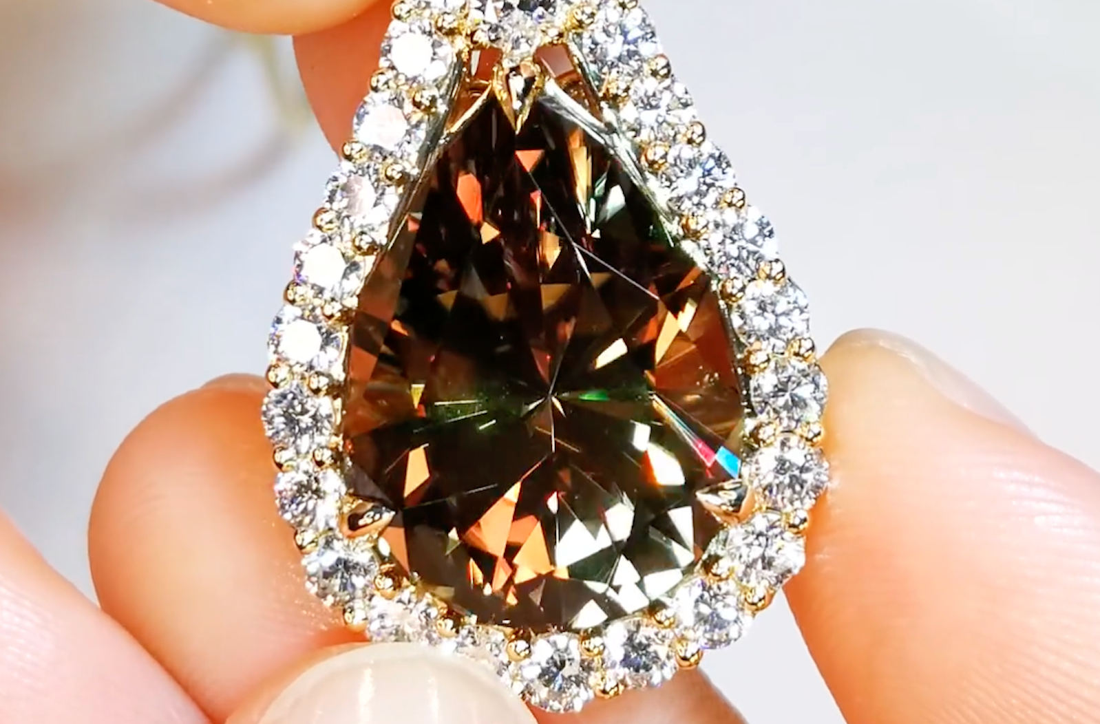 17.71ct Zultanite Necklace with D Flawless Diamonds set in 18K Yellow Gold