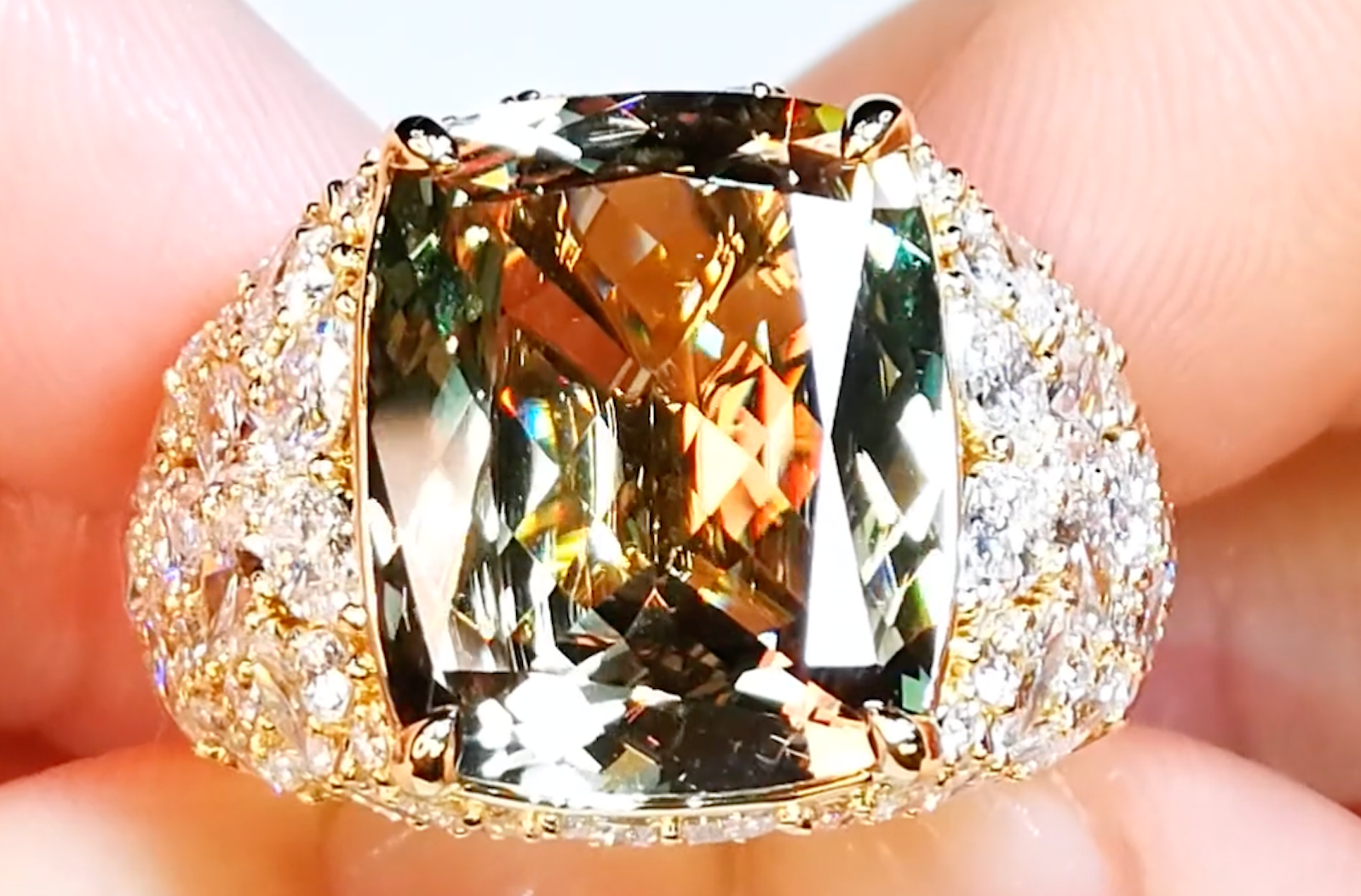 11.22ct Zultanite Ring with D Flawless Diamonds set in 18K Yellow Gold
