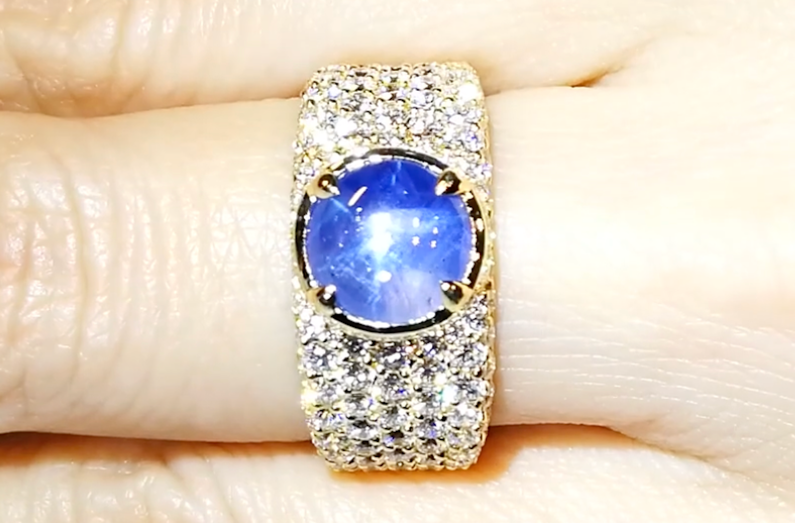 4.39ct Unheated Ceylon Star Blue Sapphire Ring with D Flawless Diamonds set in 18K Yellow Gold