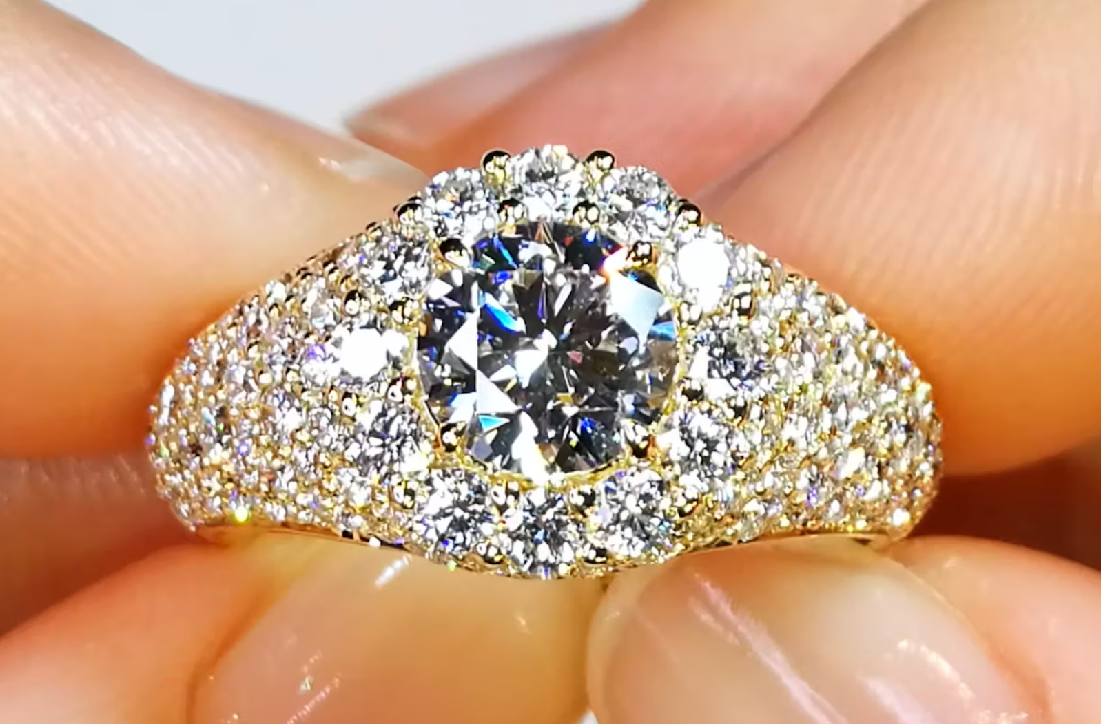 1.13ct D Flawless Golconda Diamond Ring with D Flawless Diamonds set in 18K Yellow Gold