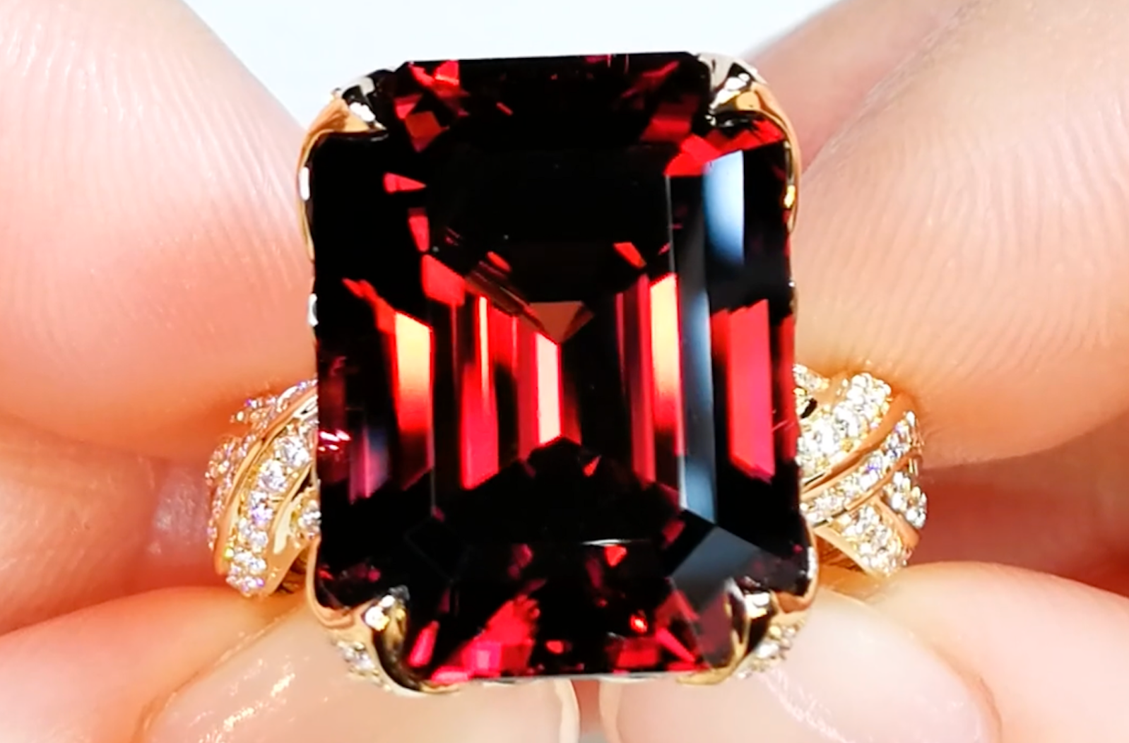 30.91ct Unheated Australian Red Zircon Ring with D Flawless Diamonds set in 18K Yellow Gold