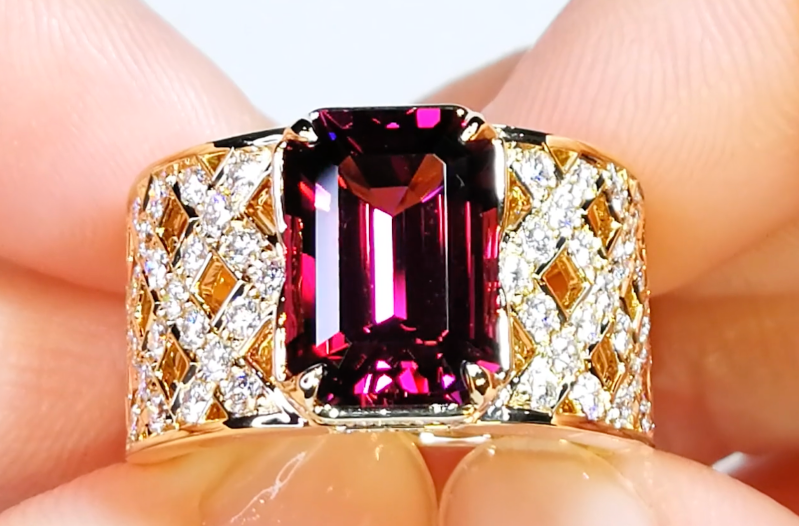 5.56ct Magenta Garnet Ring with D Flawless Diamonds set in 18K Yellow Gold