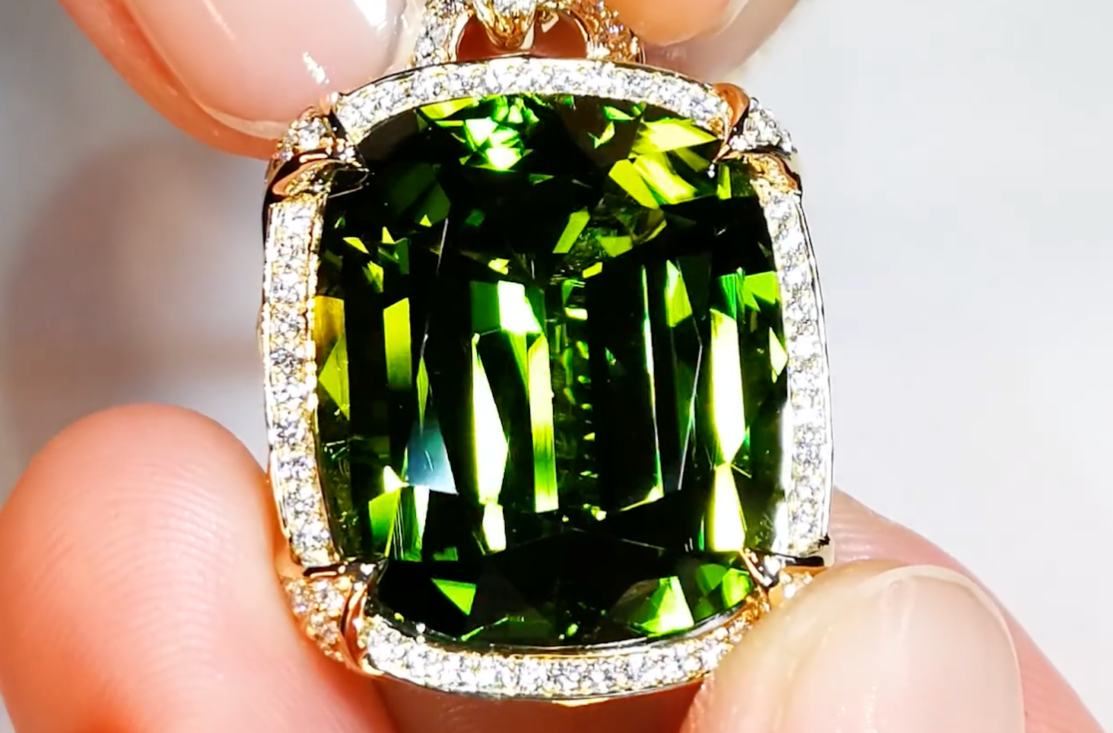 36.56ct Zabargad Peridot Necklace with D Flawless Diamonds set in 18K Yellow Gold