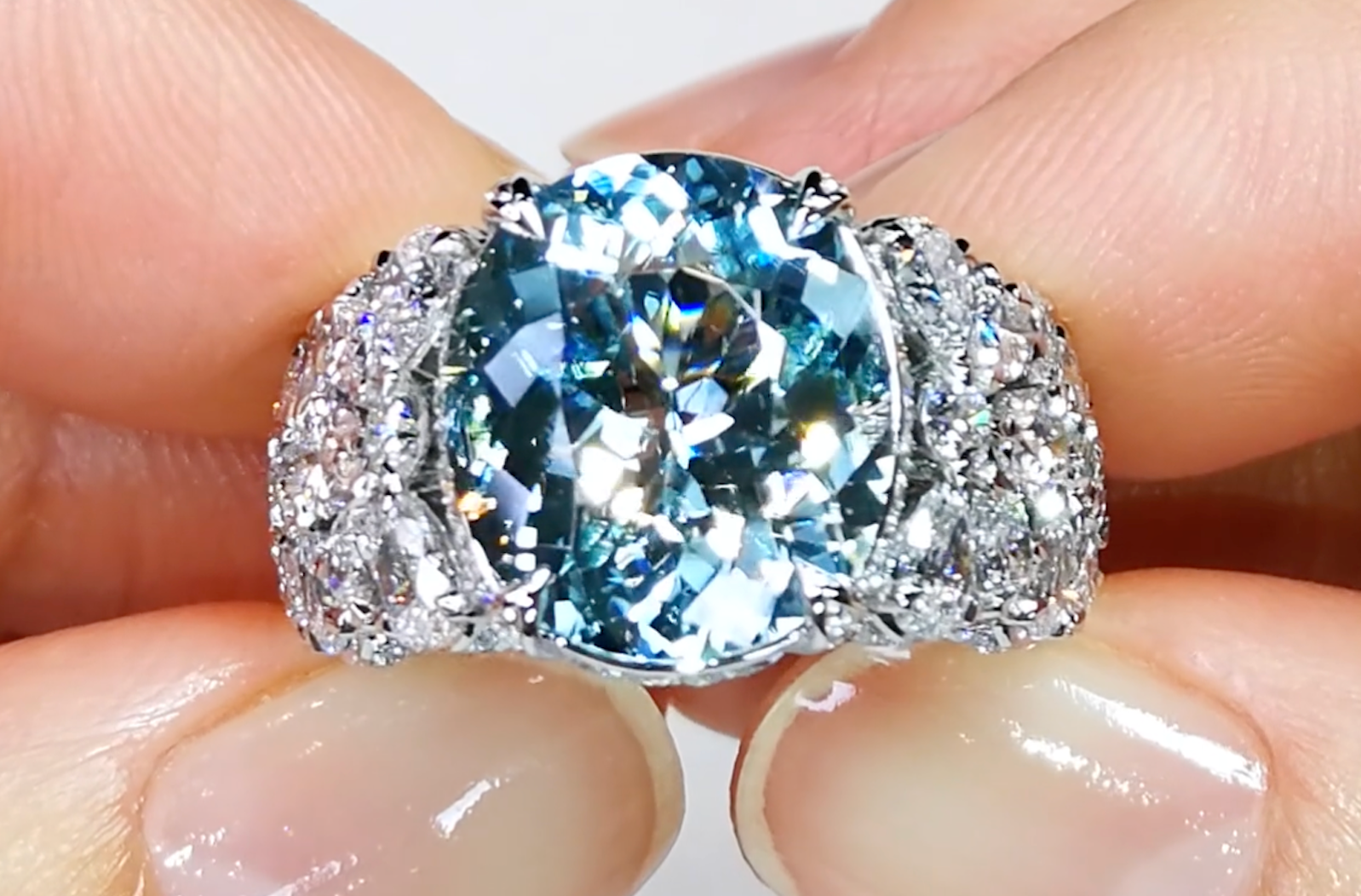 6ct Unheated Baby Lumina Flawless Paraiba Tourmaline Ring with D Flawless Diamonds set in 18K White Gold