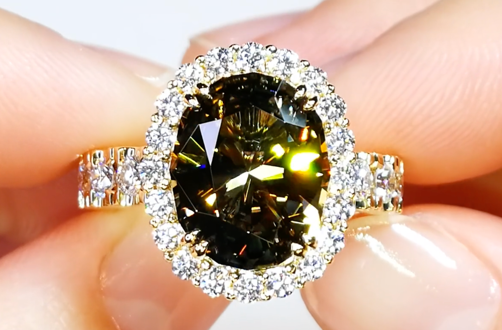 5.49ct Unheated Tanzanite Ring with D Flawless Diamonds set in 18K Yellow Gold